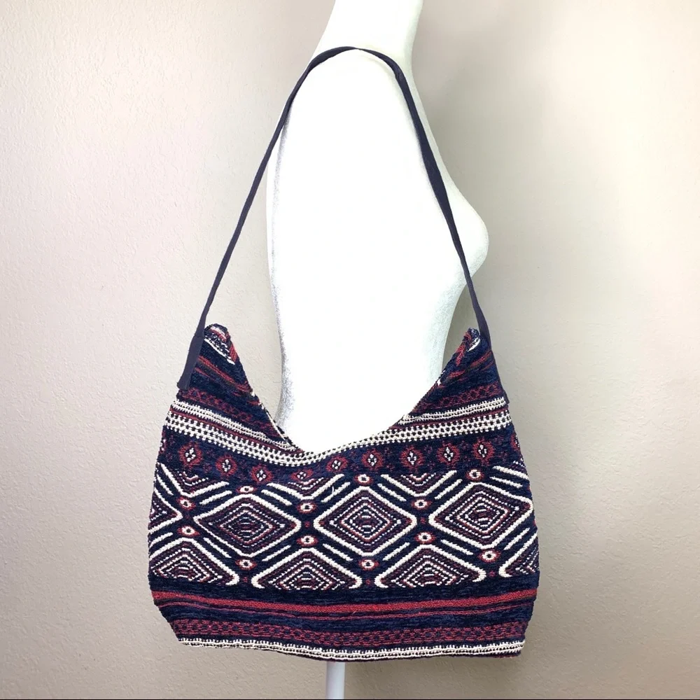 Gold Coast geometric print woven fabric bag